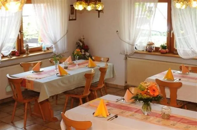 ゲストハウス Doris オールスバッハ