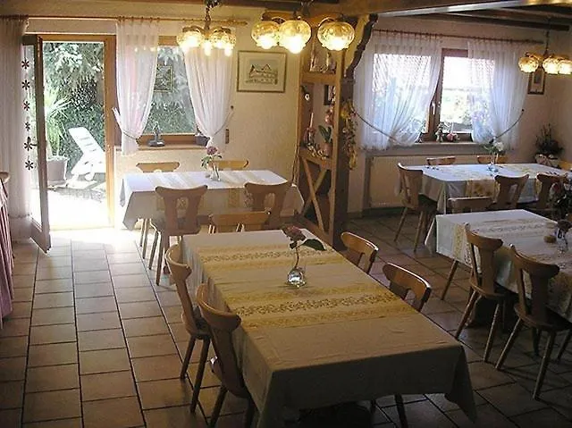 ゲストハウス Doris